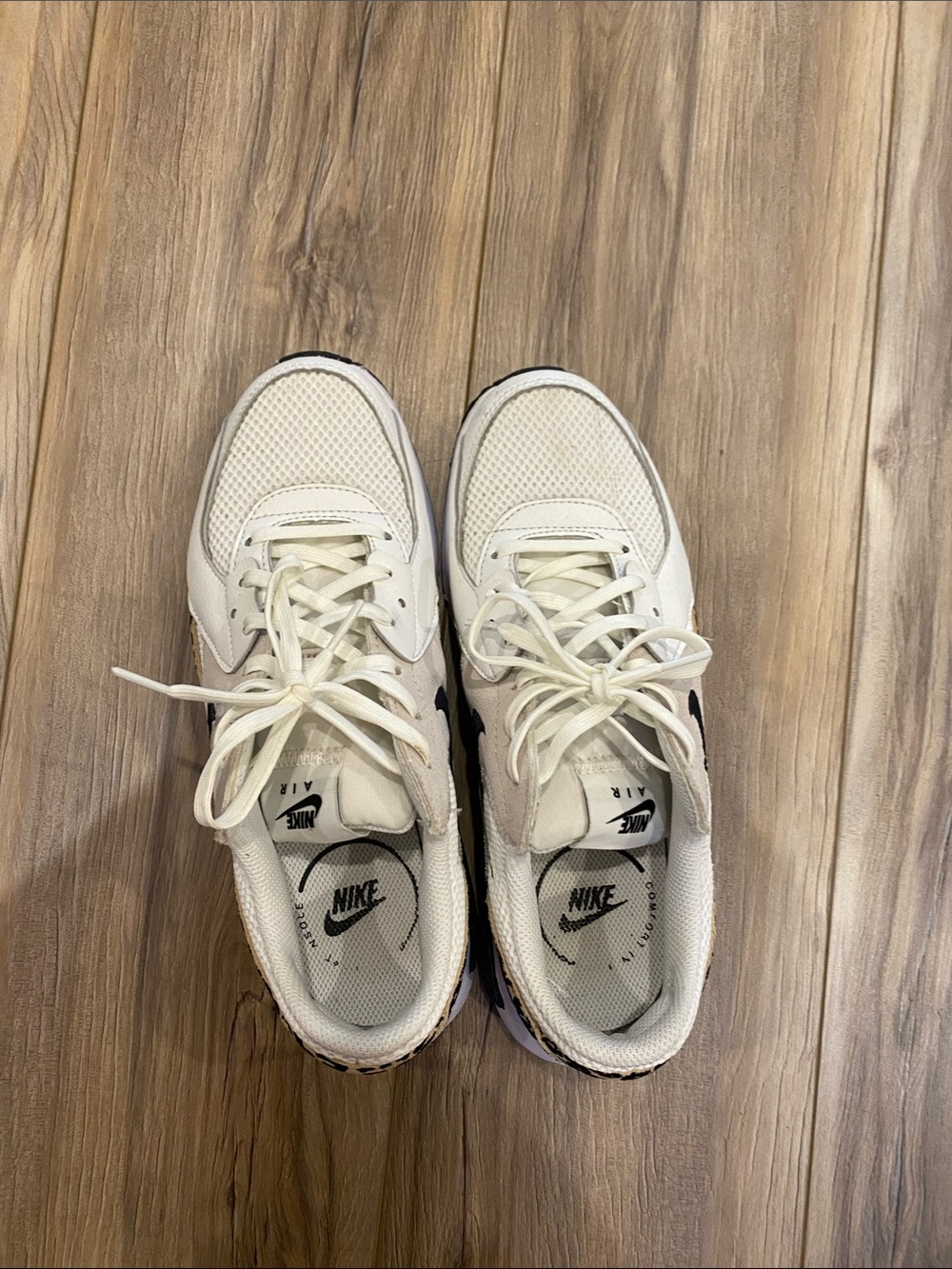 Nike Women's Cream/White Low-Top Sneakers